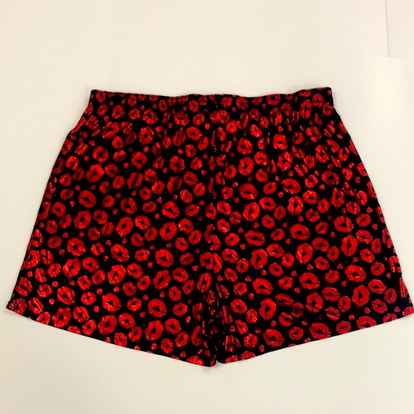 Joe Boxer XL boxer shorts Excellent Condition shiny red hot lips on black - Picture 4 of 4